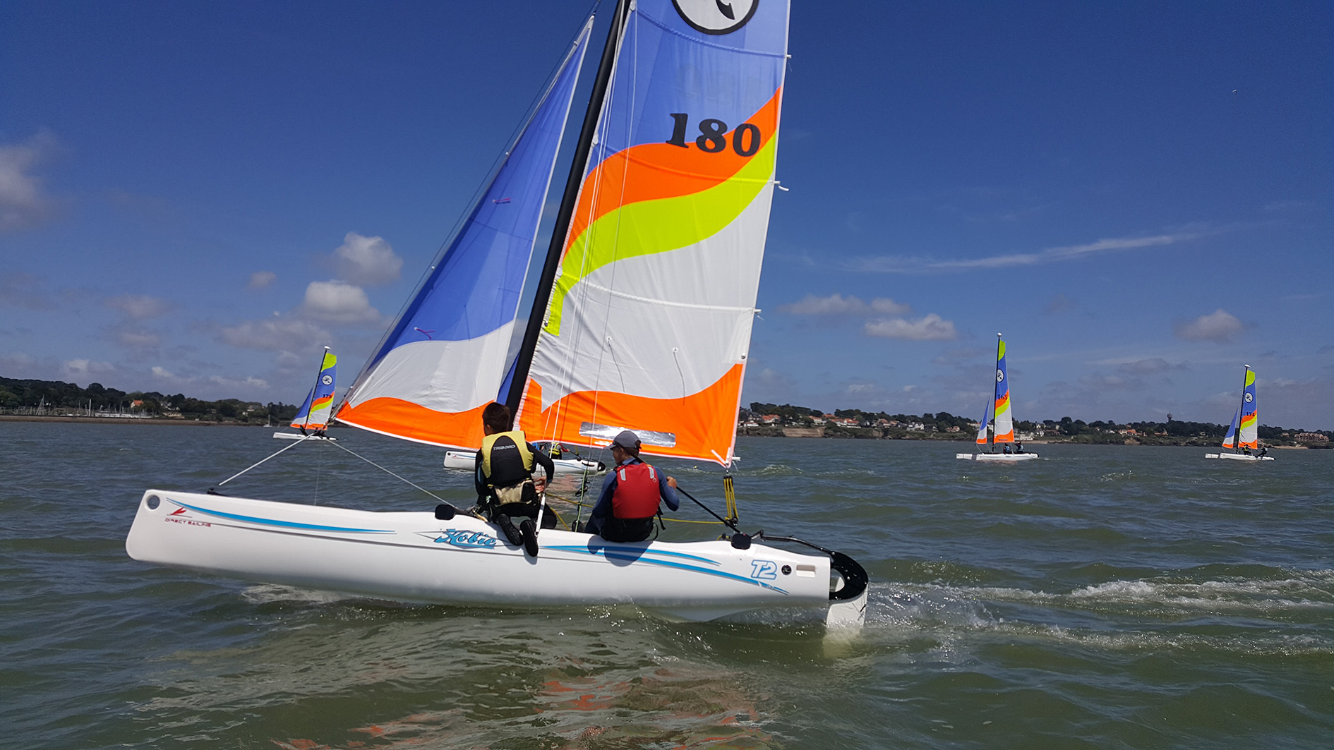 catamaran T2